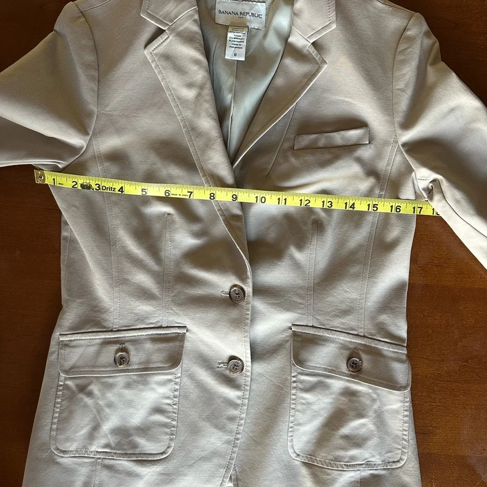 Banana Republic Beige Blazer - Picture 5 of 5